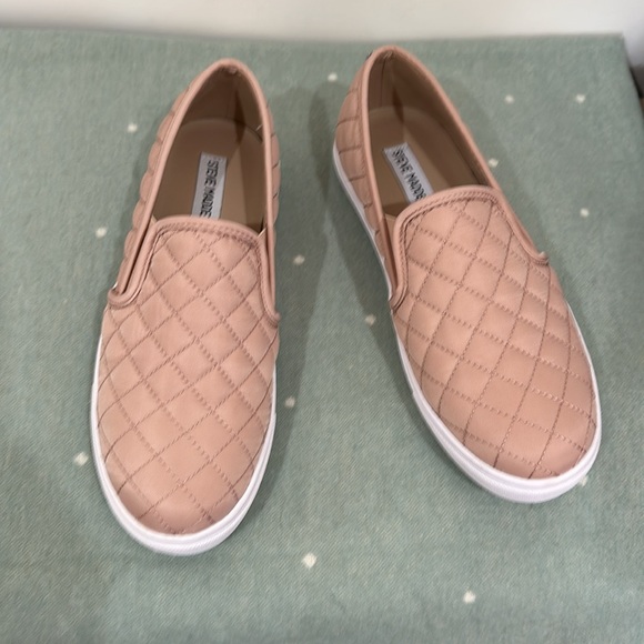 Steve Madden Womens Ecentrcq Slip-On Sneaker Shoe size 9.5M pink - Picture 2 of 7